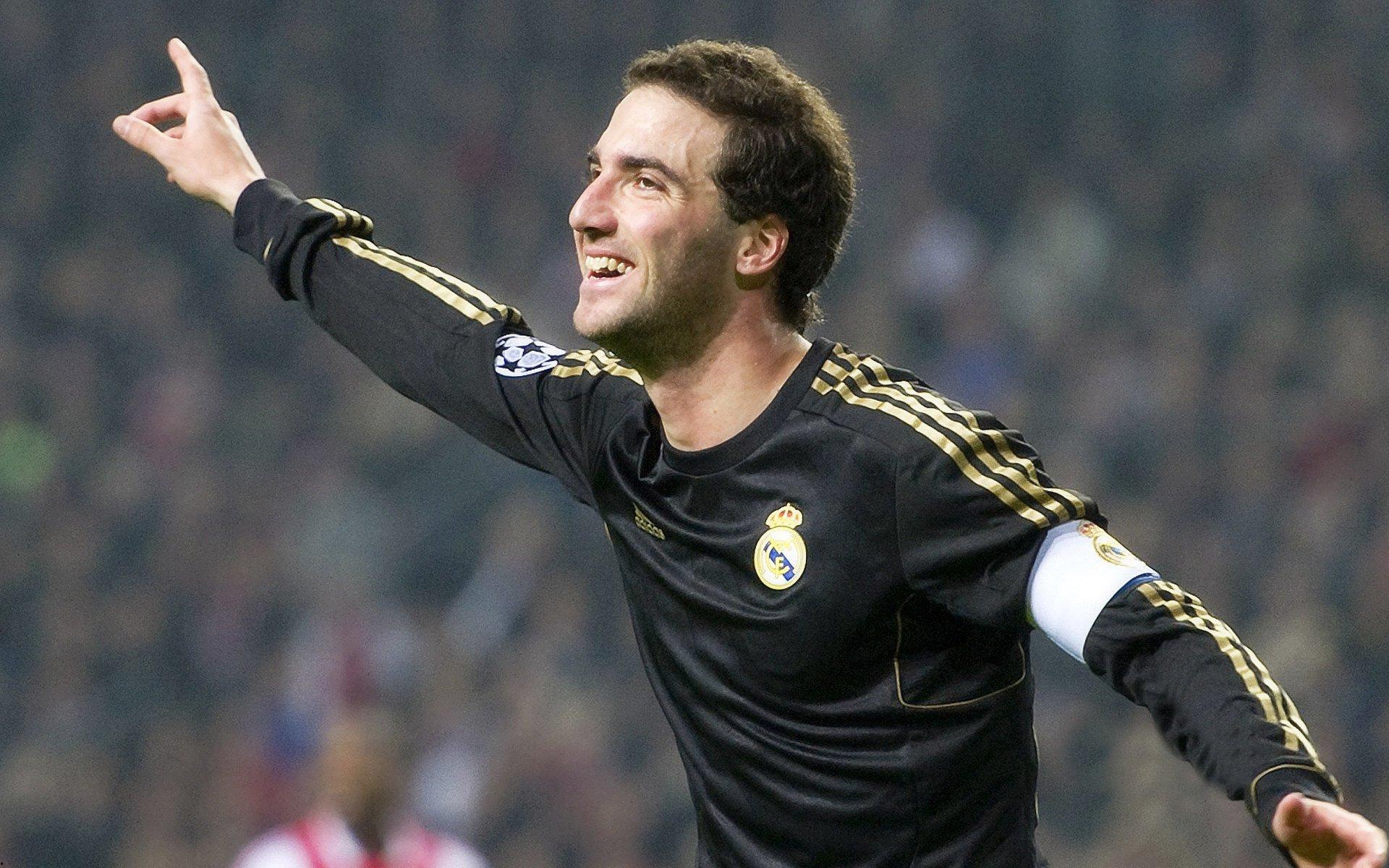 中冠定南赛区I组小组赛第二轮，上海同济一球憾负武汉联镇，出线形势堪忧